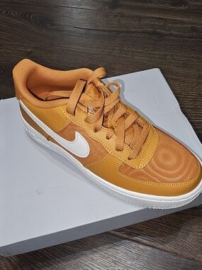 Nike Air Force 1 Low LV8 2 GS Size 5Y Monarch Sail DX1656 800 NEW